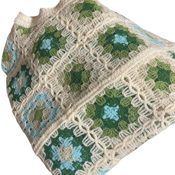 Granny Square Crochet Cropped Sweater - Green and Blue - Picture 5 of 5